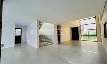 Imagem 2: Casa em Condomínio com 3 Suítes, 290m² à venda por R$3.980.000,00 - Sao Braz