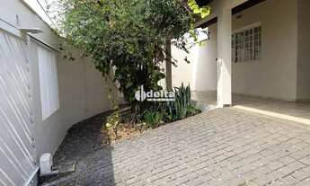 Imagem 2: Casa residencial disponível para venda no bairro Cidade Jardim em Uberlândia-MG
