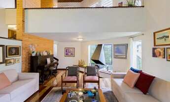 Imagem 7: Casa para Venda em Curitiba, Vista Alegre, 4 dormitórios, 1 suíte, 6 banheiros, 2 vagas