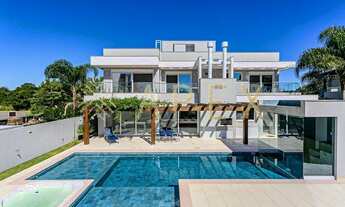 Imagem 4: Casa para aluguel com 700 metros quadrados com 5 quartos.