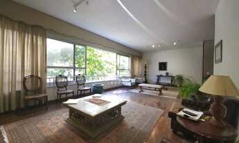 Imagem 3: Amplo 4 Quartos no Leblon com Vista Lateral Mar e 2 Vagas