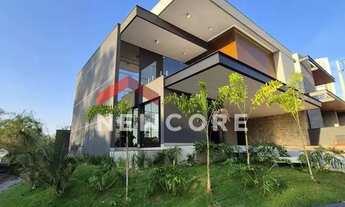 Imagem: Casa de condomínio em Rua Américo Orlandi