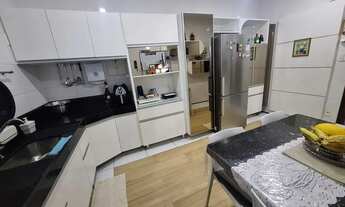 Imagem 3: Vendo casa em localização com alto potencial comercial ] - Atrás Clínica Dom Lagoa - foto