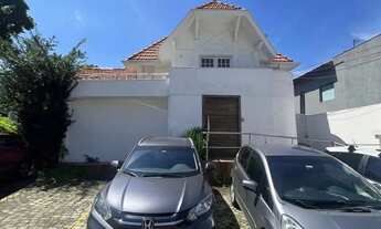 Imagem 4: Casa comercial com muito potencial localizada na Rua Bento de Andrade. Ao lado do Parque I