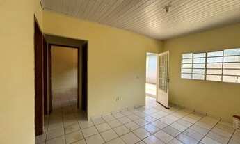 Imagem 3: Casa em vila com 2 quartos, lavanderia e vaga para carro