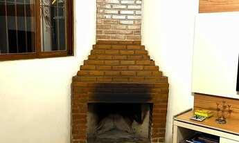 Imagem 3: Chácara na Montanha com Piscina e Lareira | Suíte + 1 Quarto