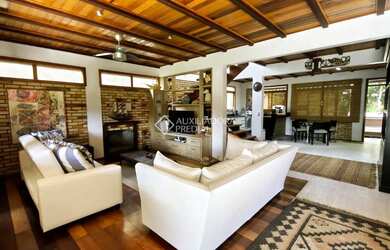 Imagem 3: Casa exclusiva no coração da Guarda do Embaú - vista privilegiada para o rio e o mar