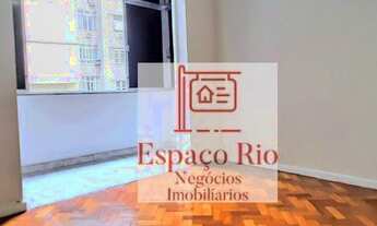 Imagem 3: Apartamento com 2 dormitórios para alugar, 70 m² por R$ 2.400,00/mês - Copacabana - Rio de