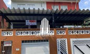 Imagem: CASA ASSOBRADADA COM 3 DORMITORIOS, 2 BANHEIROS