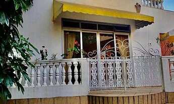 Imagem 4: Casa de 6 Dormitórios na Rua Samambaia