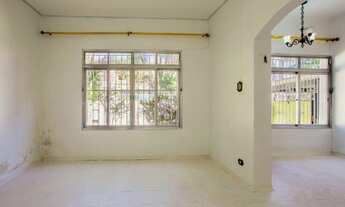 Imagem 4: Casa de 3 Dormitórios na Avenida Ceci