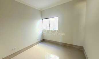 Imagem 6: Casa térrea com piscina e asfalto no bairro Rita Vieira I