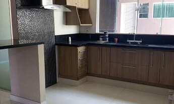 Imagem 5: Casa para venda possui 200 metros quadrados com 4 quartos em Glória - Macaé - RJ