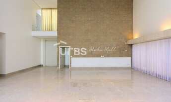 Imagem 4: Casa de condomínio sobrado para venda tem 814 metros quadrados com 5 quartos