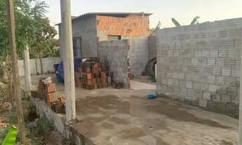 Imagem 2: Casa de 2 peça em construção