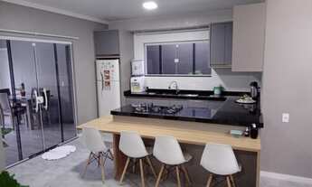 Imagem 6: Linda casa nova 3 quartos sendo 1 suite m/planejados piscina. Rio Vermelho