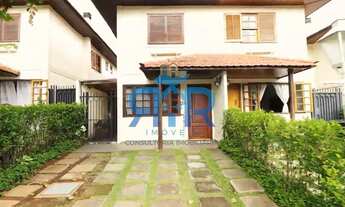 Imagem: Linda casa de 3 dorm. Em condomínio fechado