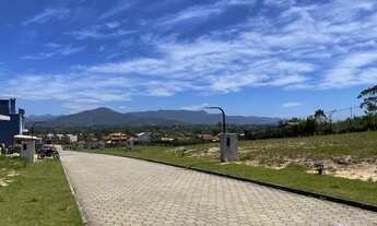 Imagem: Belos terrenos com vista na Praia do Rosa