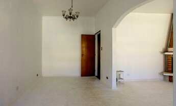 Imagem 3: Casa de 3 Dormitórios na Avenida Ceci