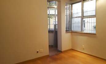 Imagem 2: Apartamento para venda tem 76 metros quadrados com 2 quartos em Tijuca - Rio de Janeiro