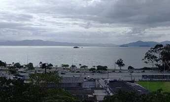 Imagem 5: Apartamento para venda possui 139 metros quadrados com 3 quartos em Agronômica - Florianóp