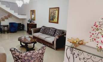 Imagem: Belíssimo sobrado à venda com 182 m2 com