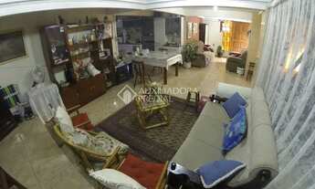 Imagem 2: Apartamento para venda possui 120 metros quadrados com 3 quartos em Santana - Porto Alegre