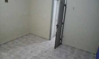 Imagem 6: Casa, 1/4, banheiro cozinha conjugada c/ sala, área de serviço, quintal na frente, toda Mu