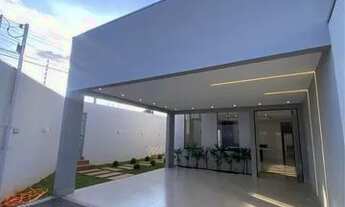 Imagem: Oportunidade com piscina no Bairro Bandeiras