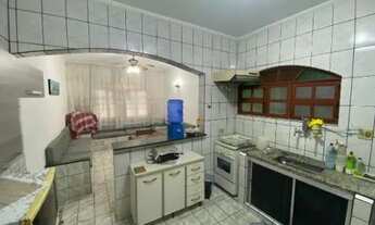 Imagem 2: Casa à venda em Mongaguá com 2 quartos, escriturada