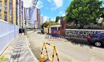 Imagem: 1/4 Com Área de Serviço e Varanda na Rua