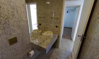 Imagem 4: Lindo apartamento REFORMADÍSSIMO para venda 2 quartos com varanda em Grajaú - Rio de Janei