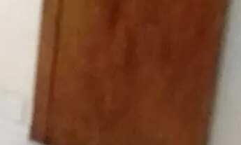 Imagem 2: Casa para pessoa só, toda murada com lugar para carro