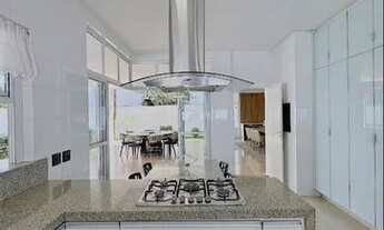 Imagem 4: Casa de condomínio sobrado para venda possui 482 metros quadrados com 4 quartos