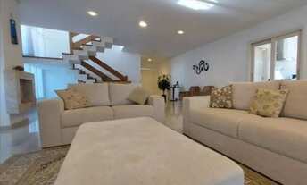 Imagem 5: Casa de condomínio sobrado para aluguel e venda possui 340 metros quadrados com 4 quartos