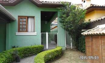 Imagem 2: Casa térrea à venda no condomínio residencial Itatinga. Muito verde e tranquilidade