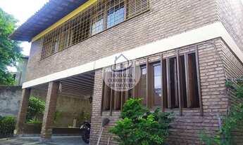 Imagem 2: Casa para Venda em Itapuã, Casa 3 Quartos, Espaçosa, Quintal, Financiável Garagem 6 Carros