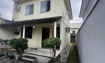 Imagem: Alugo linda casa duplex com 3 quartos no