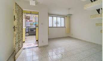 Imagem: Casa para venda em Lapa com 2 quartos