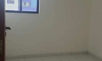 Imagem 5: Apartamento no Parque do Sol com 2 quartos, cozinha, 2 banheiros, sala ampla e garagem