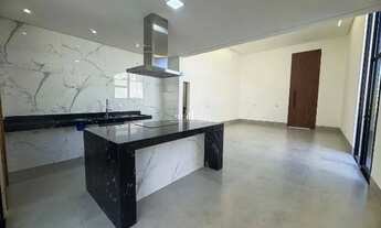 Imagem 6: Casa térrea com 3 suítes sendo 2 americanas, localizada no Condomínio Vale Verde