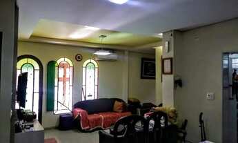 Imagem: Casa à venda, 4 quartos, 1 suíte, 4 vagas