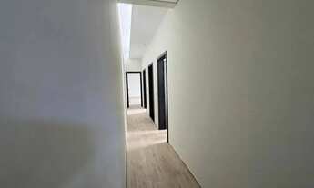 Imagem 5: Casa à venda em Maringá, Jardim Maravilha, com 4 quartos, com 211.45 m²