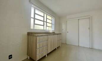 Imagem 3: Apartamento central com 3 dormitórios, sacada, churrasqueira e amplo espaço