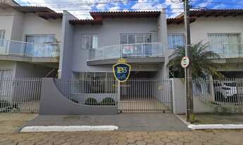 Imagem 2: Sobrado para venda no Centro de Castro PR