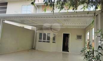 Imagem 2: Casa à venda ou para alugar com 3 quartos, sendo 1 suíte, no condomínio Portal Das Acacias