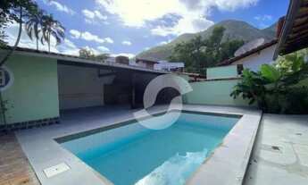 Imagem 4: Casa com 5 quartos (3 suítes), 3 vagas, à venda, 320 m² por R$ 3.200.000 - Itacoatiara - N