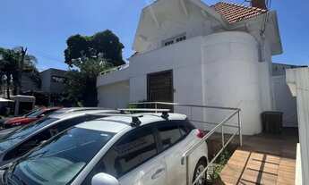 Imagem 7: Casa comercial com muito potencial localizada na Rua Bento de Andrade. Ao lado do Parque I