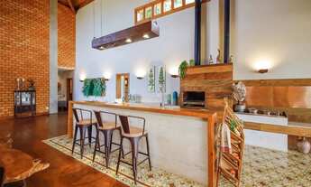 Imagem 7: Uma casa que dispensa palavras, com lazer, privacidade e mobília para venda