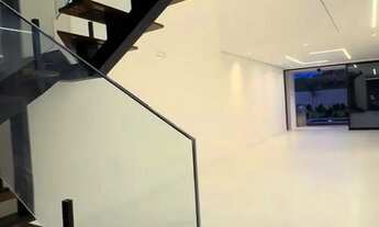 Imagem 6: Casa na cidade alpha Ceará, frente praça, sem vizinhos de frente e de fundo, terras alpha